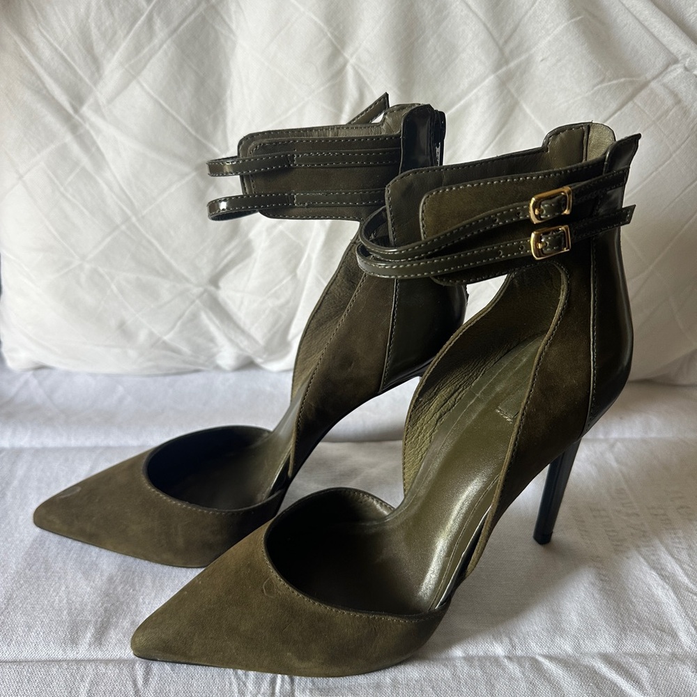 Elegant Aldo Olive Green Stiletto Heels